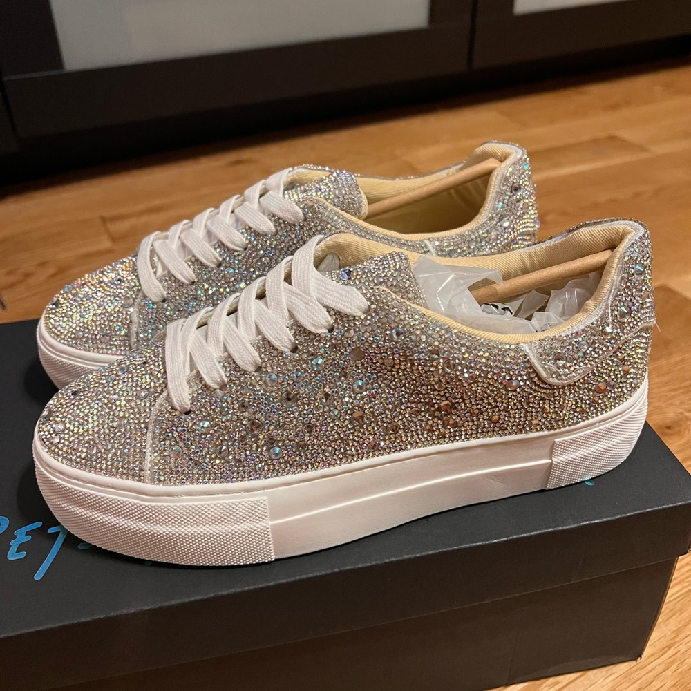 Betsey Johnson Sidny Sneakers